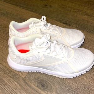 NWOT White Reebok shoes